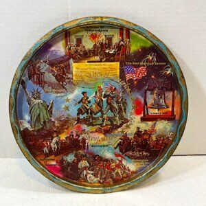 VTG 1976 United States Bicentennial Tin Metal Round Souvenir Serving Tray 11"